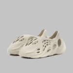 sandale adidas yeezy foam runner "sand" (fy4567) 2 prosport.md pantaloni nike sportswear mid rise loose woven open hem trousers hj4178 084 33 2026 02 02 18 57 06 619952 sandale adidas yeezy foam runner "sand" (fy4567)